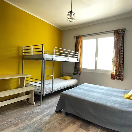 Le Vieux Murier - D'hote 住宿加早餐酒店 耶尔