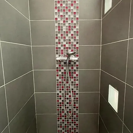 Le Vieux Murier - D'hote 住宿加早餐酒店 *