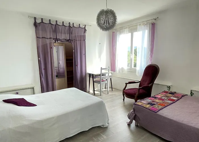 Le Vieux Murier - D'hote Bed & Breakfast